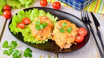 Куряча грудка з грибами та сиром у духовці