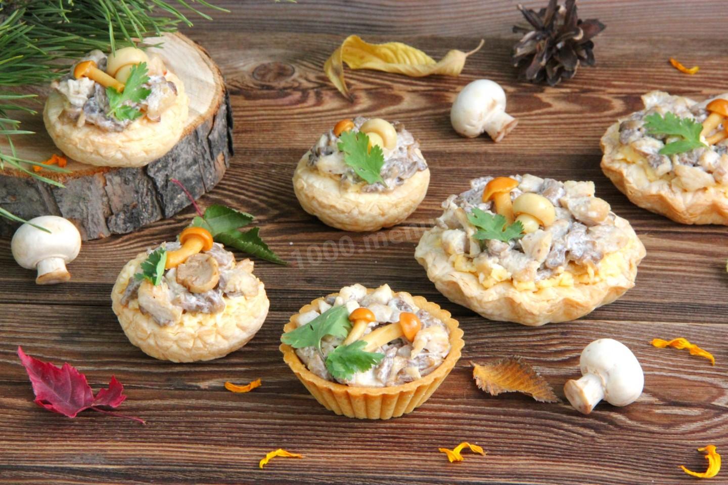 Тарталетки с курицей грибами и сыром в духовке рецепт фото пошагово и видео  - 1000.menu
