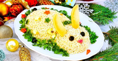 Салат Кролик с ветчиной кукурузой и рисом