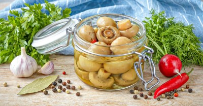 Маринованные шампиньоны на зиму в банках