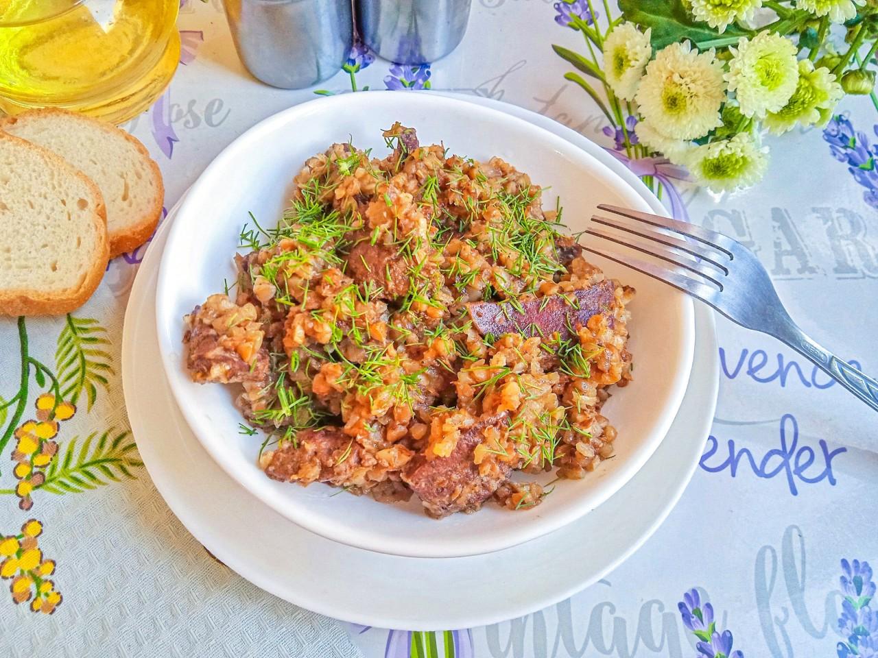 Печень с луком и гречкой - 9 рецептов - 1000.menu