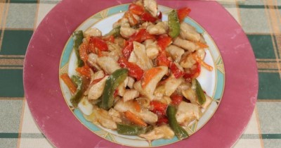 Сладкая курица по-китайски с чесноком, медом и соевым соусом