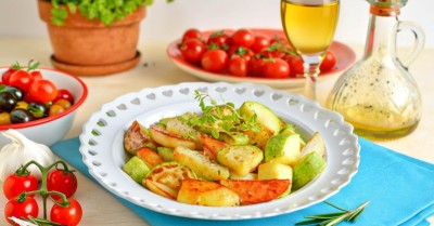 Картошка с кабачками на сковороде