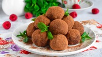Домашні цукерки з какао трюфель