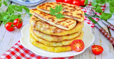 Хычины с мясом на сковороде