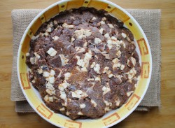 Колбаски из говядины рецепт. domashnyaya kolbasa iz govyadiny 1611818168 3 min. Колбаски из говядины рецепт фото. Колбаски из говядины рецепт-domashnyaya kolbasa iz govyadiny 1611818168 3 min. картинка Колбаски из говядины рецепт. картинка domashnyaya kolbasa iz govyadiny 1611818168 3 min. Для приготовления домашней колбасы из говядины следует выбрать хорошие куски с небольшим количеством жира. Лучшая колбаска получается из шеи, но можно взять и другие части. Однако надо помнить, что если вы взяли кусок от ноги, то блюдо получится очень сухим, жестким и довольно грубым. Чтобы сделать колбасу из окорока более нежной и сочной, к говядине надо добавить немного свинины, лучше жирной.