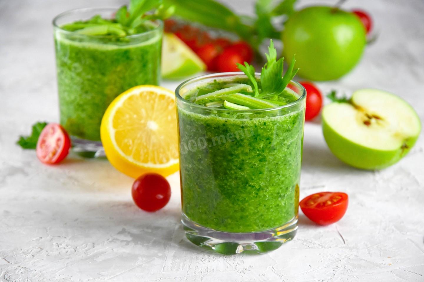 Детокс зеленый смузи. Зеленый сок. Зеленый смузи. Смузи из зеленых фруктов и трав. Зеленый смузи погружным блендером.
