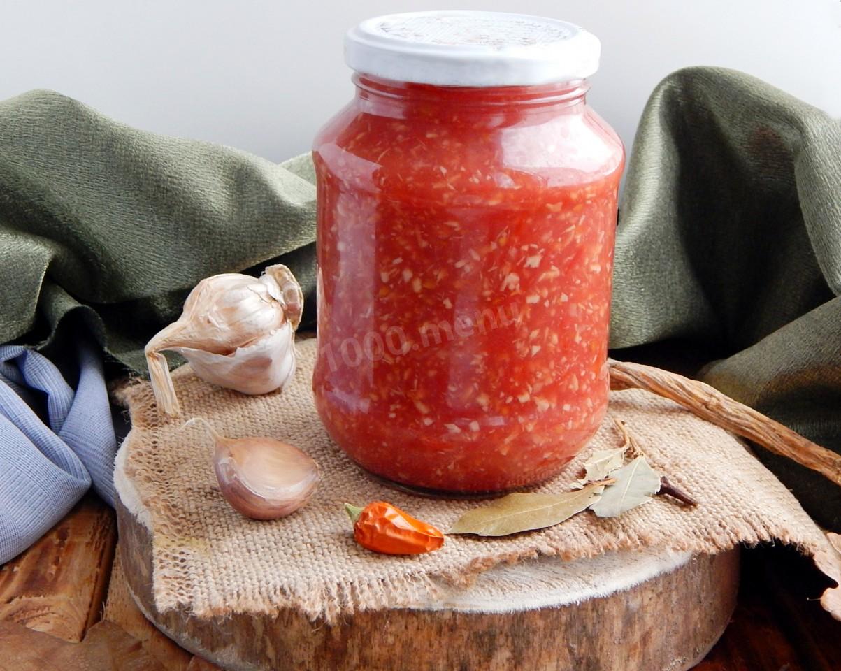 Рецепт хреновой закуски из помидор на зиму: шаги приготовления