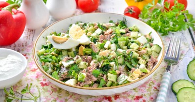 Белковый салат с тунцом и яйцом ПП