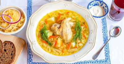 Щи с капустой с курицей классические