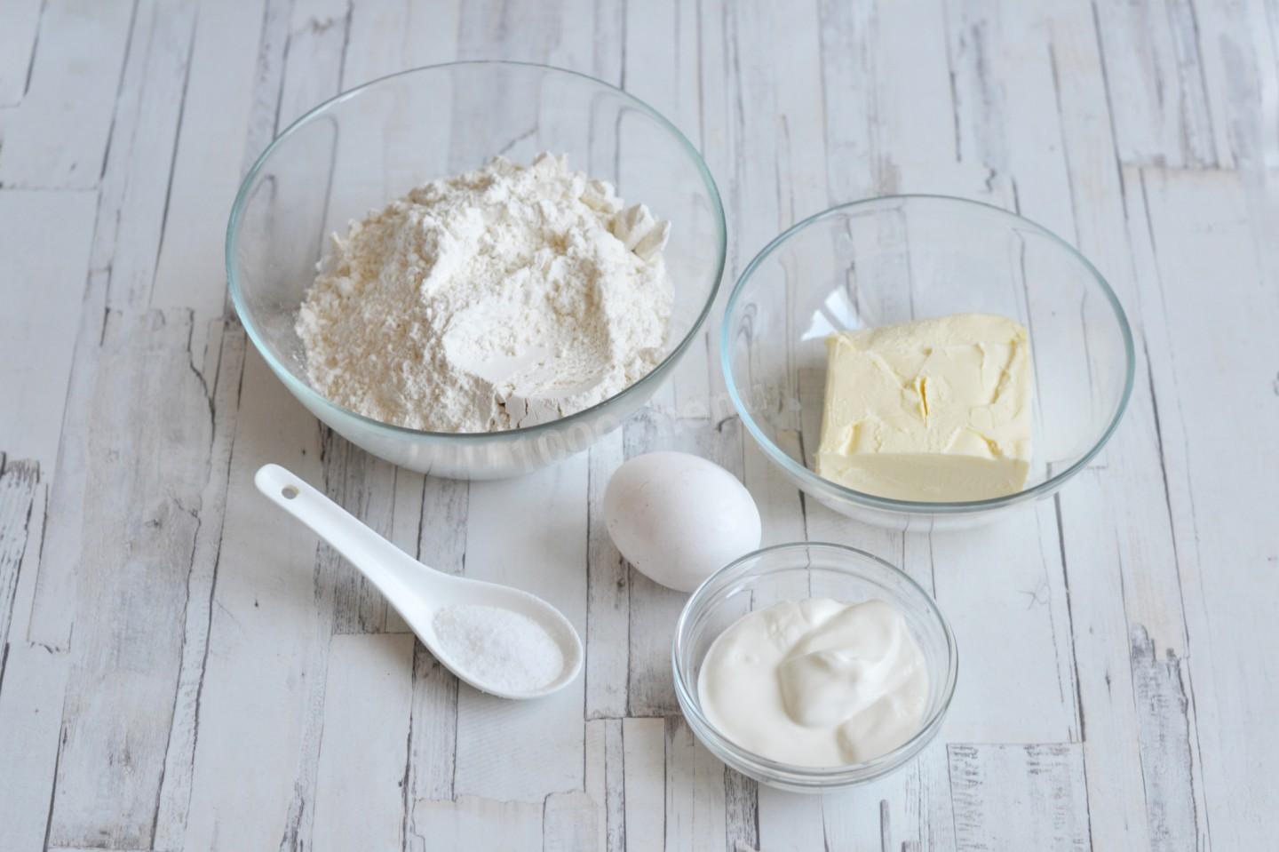 Рецепт теста сливками. Из яиц, молока, муки, сливочного масла в духовке. Сметана в духовке называется. Сливки без соли.