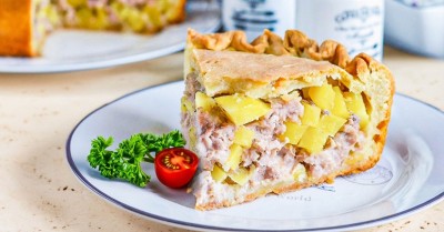 Пирог с картошкой и фаршем в духовке