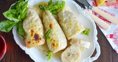 Кальмары фаршированные креветками с сыром и рисом