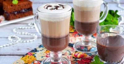Кофе с какао и молоком - моккачино