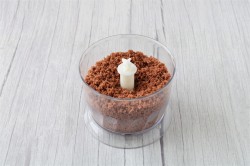 норка крота торт с бананами и сливками маскарпоне. tort norka krota bananovyi 1629874521 13 min. норка крота торт с бананами и сливками маскарпоне фото. норка крота торт с бананами и сливками маскарпоне-tort norka krota bananovyi 1629874521 13 min. картинка норка крота торт с бананами и сливками маскарпоне. картинка tort norka krota bananovyi 1629874521 13 min. Не так давно искала рецепт торта на день рождения детей. Просили испечь его на основе шоколадного бисквита. И вспомнила, что в моей копилке есть легкий вариант, где в качестве начинки используется клубника. Но эта ягода только появилась на прилавках магазина и стоит пока дорого. Поэтому решила заменить ее на бананы.
