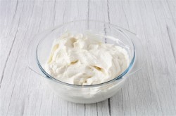 норка крота торт с бананами и сливками маскарпоне. tort norka krota bananovyi 1629874529 22 min. норка крота торт с бананами и сливками маскарпоне фото. норка крота торт с бананами и сливками маскарпоне-tort norka krota bananovyi 1629874529 22 min. картинка норка крота торт с бананами и сливками маскарпоне. картинка tort norka krota bananovyi 1629874529 22 min. Не так давно искала рецепт торта на день рождения детей. Просили испечь его на основе шоколадного бисквита. И вспомнила, что в моей копилке есть легкий вариант, где в качестве начинки используется клубника. Но эта ягода только появилась на прилавках магазина и стоит пока дорого. Поэтому решила заменить ее на бананы.