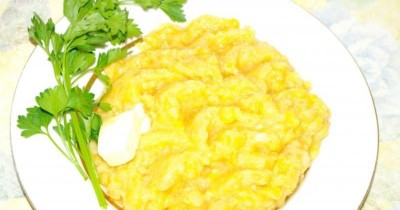 Гороховая каша простая на воде со сливочным маслом