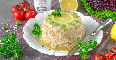 Куриный холодец из ножек курицы