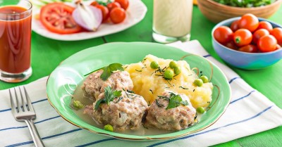 Фрикадельки в сливочном соусе