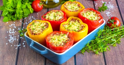 Перец с фаршем и сыром в духовке