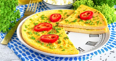 Творог с яйцом на сковороде