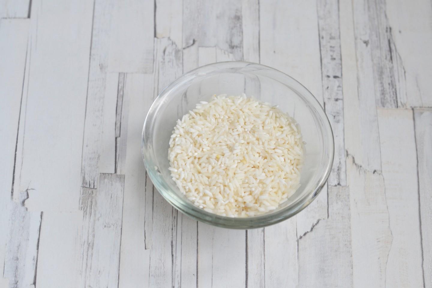 Пропаренный рис нужно промывать. Суп с длиннозерным рисом. Рис степь круглозерный. Рис круглозерный отварной в миске. Пропаренный рис промывают.