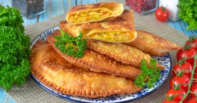 Чебуреки с капустой