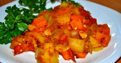 Тушеные овощи баклажаны помидоры в мультиварке