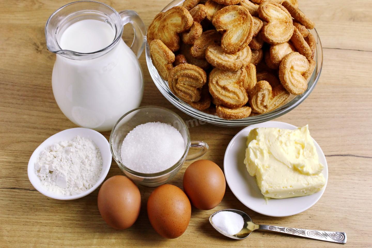 Крем молоко яйцо сахар масло мука. Печения из муки и молока и яиц. Пирог с молоком. Наполеон из печенья ушки. Масленица мука молоко яйца масло.