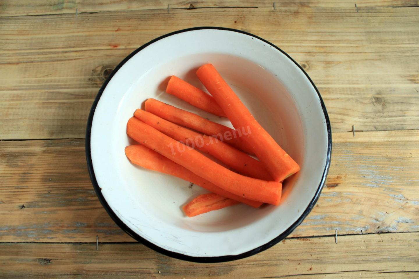 Морковь в соленой воде. Соленый морковный. Моем морковку. Что будет если положить морковку в соленую воду.