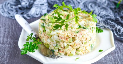 Топ-3 лучших рецепта салата из риса: азиатский, греческий, овощной