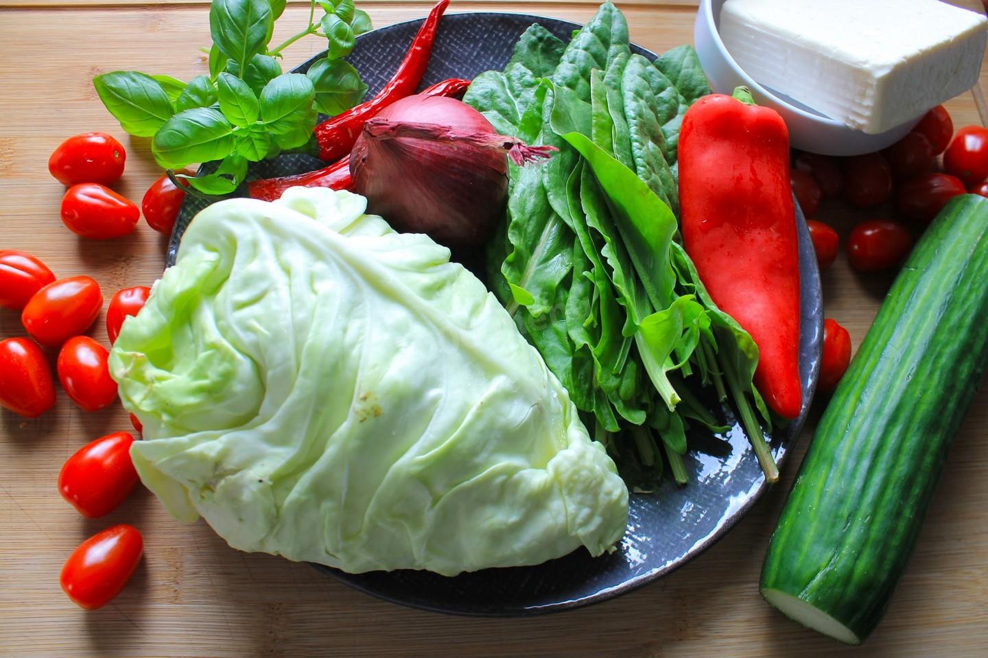 Перец болгарский салатный. Кусок болгарский перец.