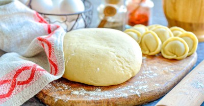 Идеальное тесто на пельмени вареники с растительным маслом