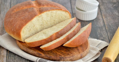 Подовый хлеб из пшеничной муки в духовке