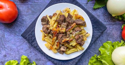 Жареная картошка с куриной печенью