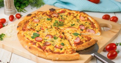 Пицца с кукурузой