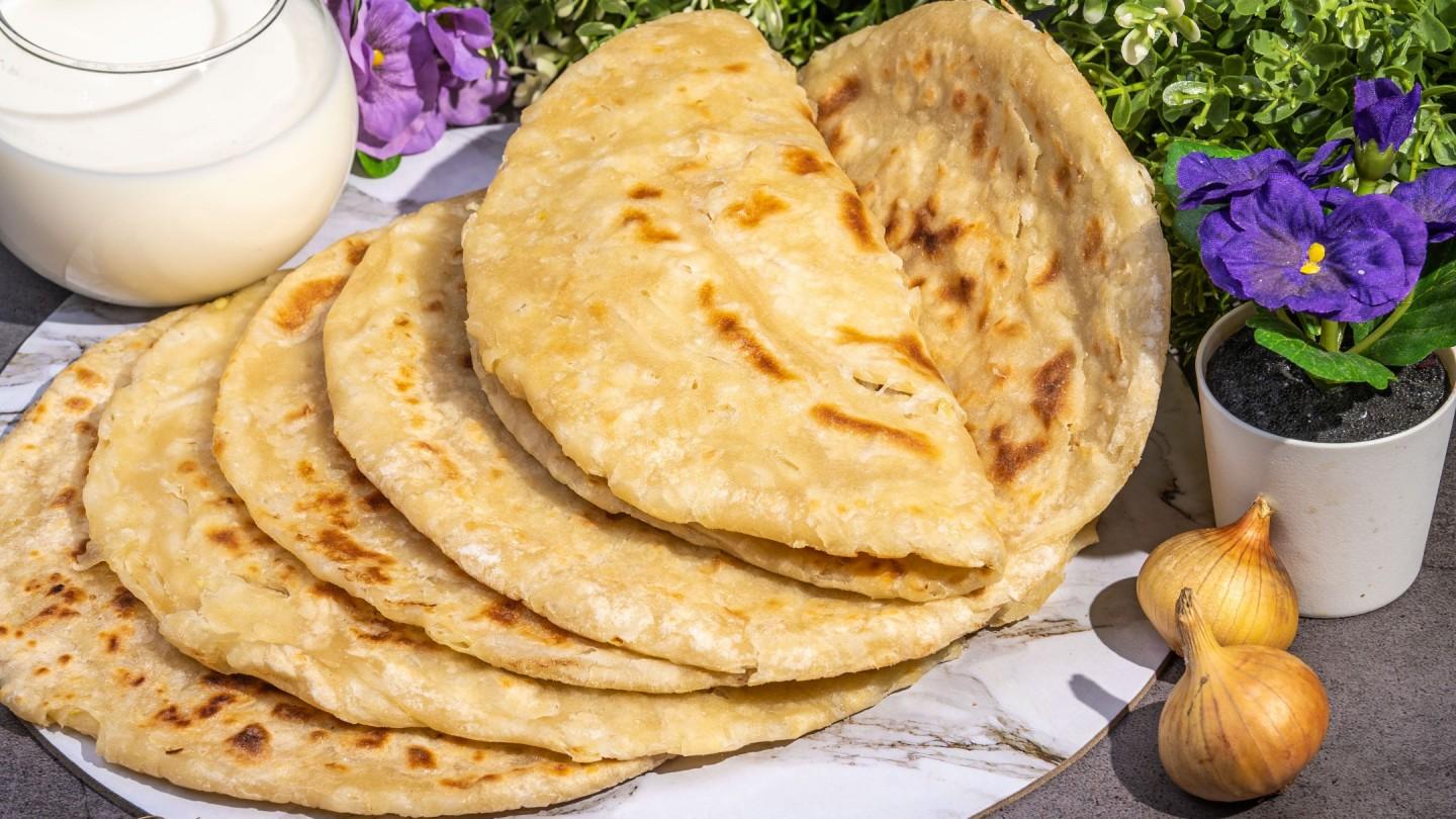 Узбекские лепешки с луком в духовке рецепт с фото
