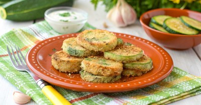 Кабачки кружочками в кляре в сухарях