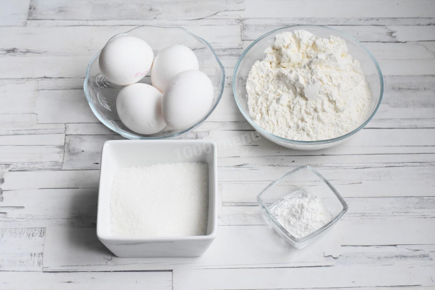 Яйцо масло сливочное сахар мука рецепт. Крем пломбир Ингредиенты. Торт яйца сахар мука. Яйцо сметана мука. Яйца в сметане.