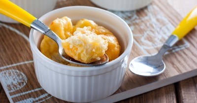 Простая запеканка из яиц в духовке с сыром