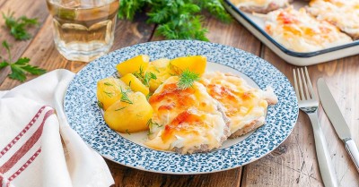 Свиная отбивная в духовке с сыром