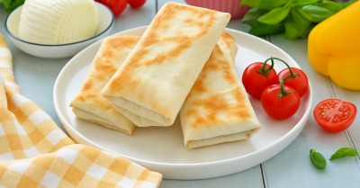 Лаваш на сковороде с сыром