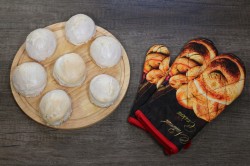 Пряники на кисляке рецепт. pryaniki na kefire 1591080436 7 min. Пряники на кисляке рецепт фото. Пряники на кисляке рецепт-pryaniki na kefire 1591080436 7 min. картинка Пряники на кисляке рецепт. картинка pryaniki na kefire 1591080436 7 min. Пряники, приготовленные на кислом молоке в домашних условиях – простая и вкусная выпечка, не требующая наличия сложных ингредиентов и специальных кулинарных навыков. Присутствующее в составе кислое молоко в сочетании с содой делает готовые изделия пышными и мягкими. По вкусу лакомство напоминает пряники на кефире (https://bogorodsk-pryanik.ru/other/interest/pryaniki-na-kefire/), но с более нежной консистенцией.