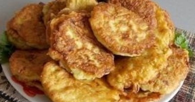 Кабачковые оладьи с твердым сыром и чесноком