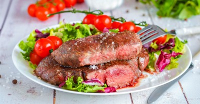 Стейк рибай на сковороде