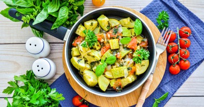 Овощное рагу с кабачками и помидорами