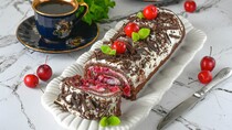 Рулет з вишнею