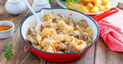 Тушеная квашеная капуста с мясом