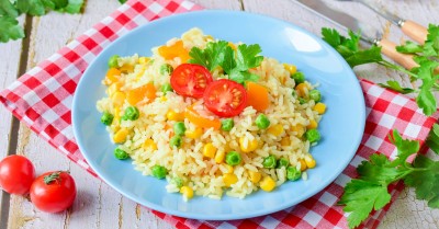 Рис с зеленым горошком и овощами на гарнир