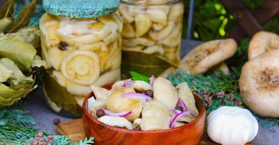 Маринованные грузди в банках горячим способом